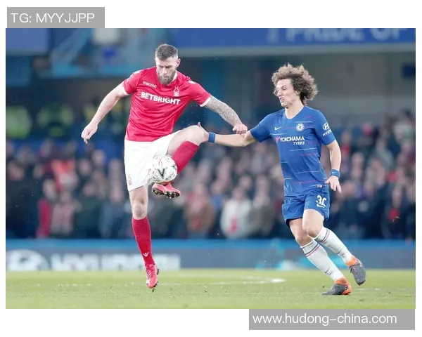 欧联杯焦点战曼联与利物浦互交白卷神奇扑救成比赛亮点